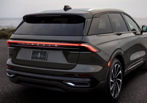 The rear of a 2024 Lincoln Black Label Nautilus® SUV displays full LED rear lighting. | Bondy's Lincoln in Dothan AL