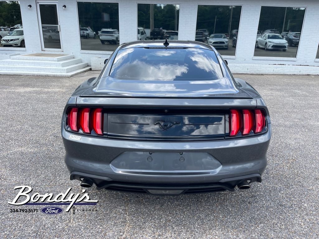 2022 Ford Mustang EcoBoost