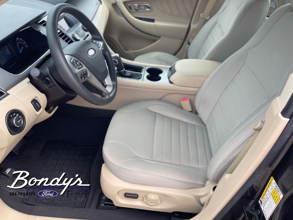 2019 Ford Taurus SE