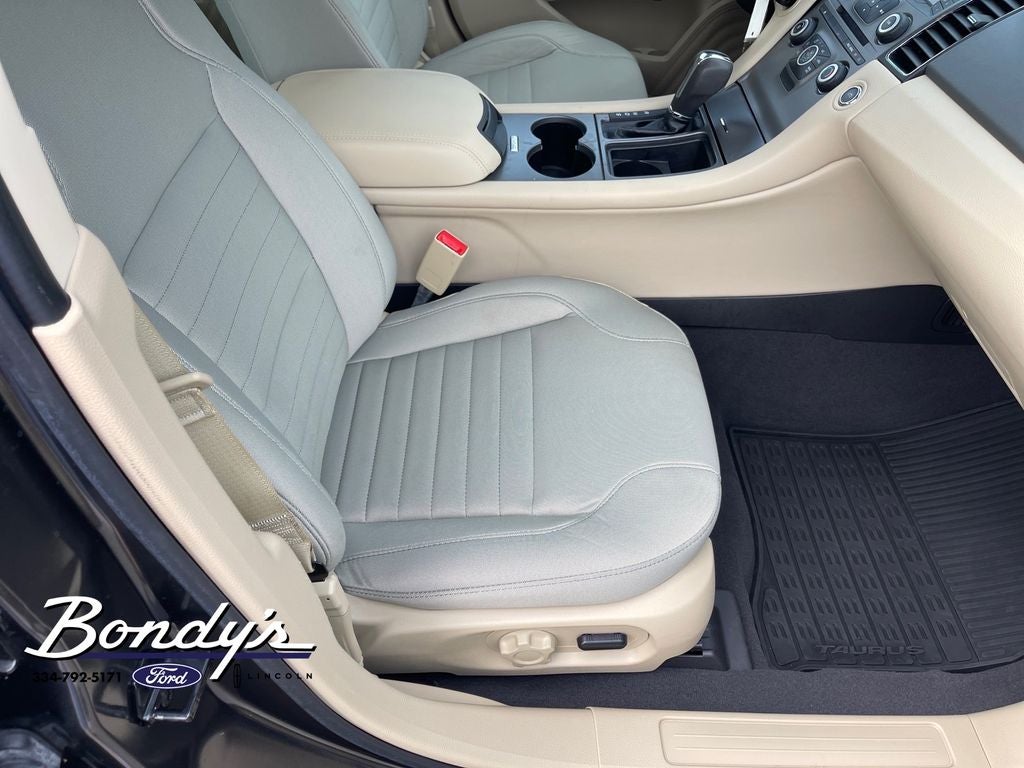 2019 Ford Taurus SE