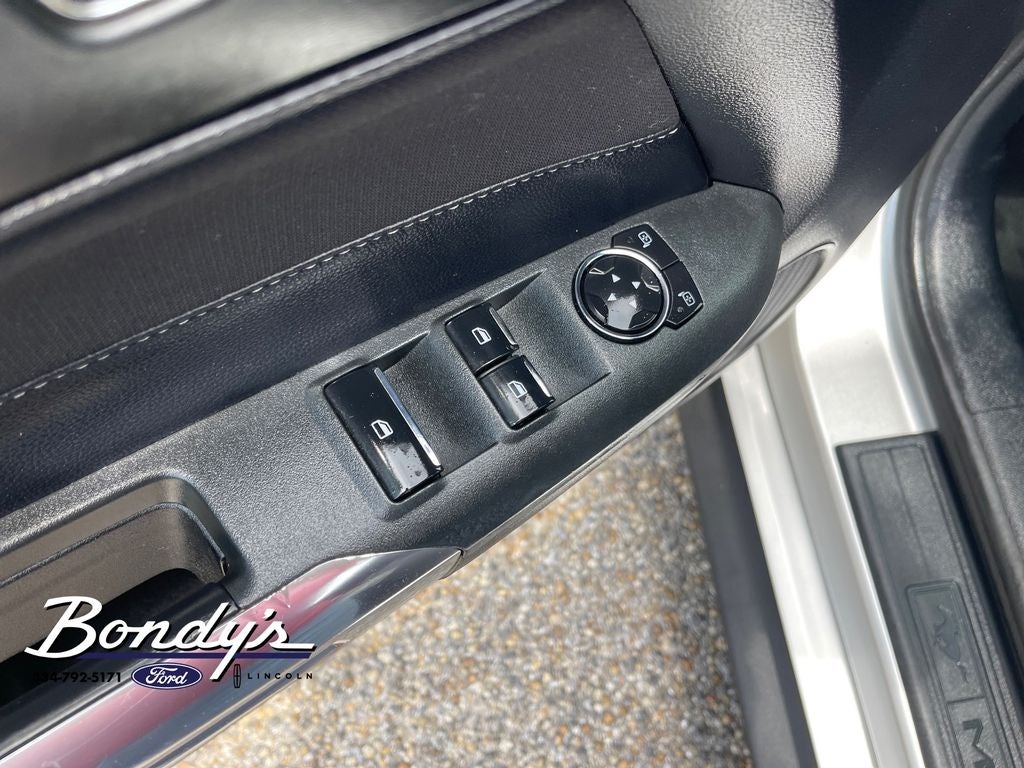 2016 Ford Mustang V6
