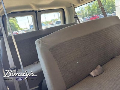 2005 Ford E-350SD XL