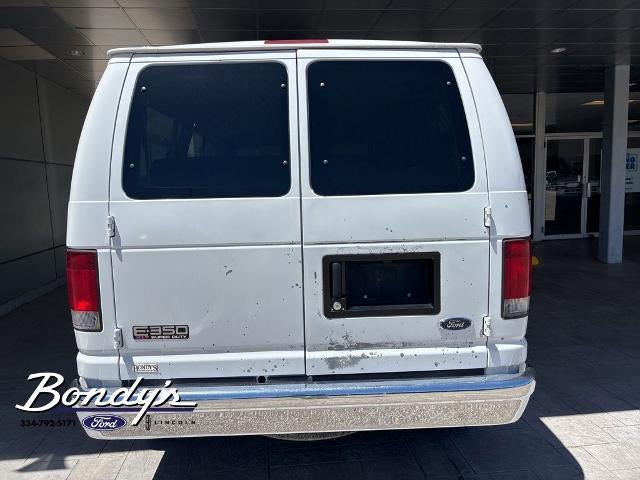 2005 Ford E-350SD XL