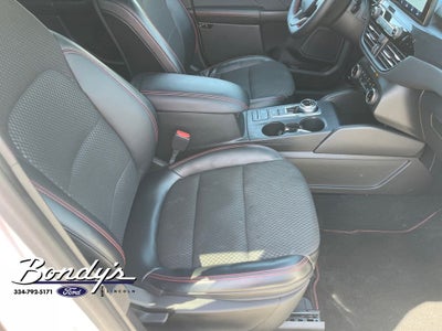 2023 Ford Escape Hybrid ST-Line