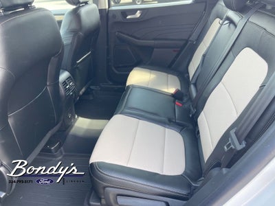 2022 Ford Escape Titanium