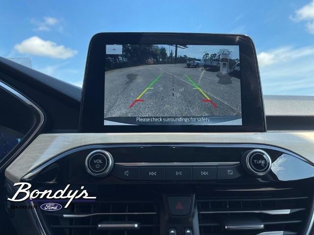 2022 Ford Escape Titanium