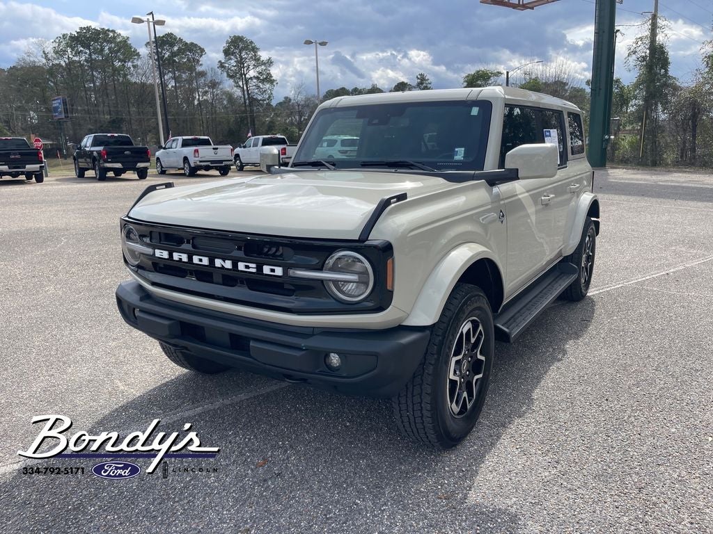 2025 Ford Bronco Outer Banks