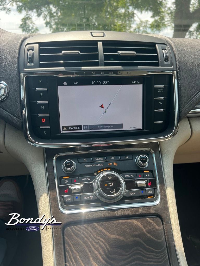 2019 Lincoln Continental Select