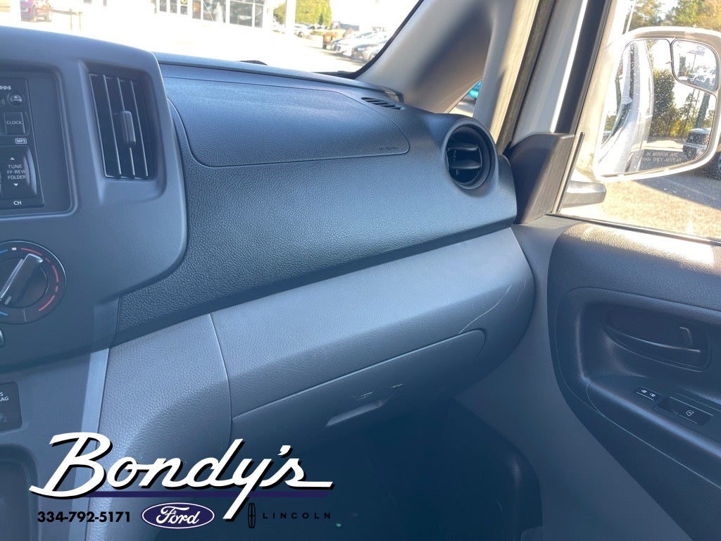 2015 Nissan NV200 SV