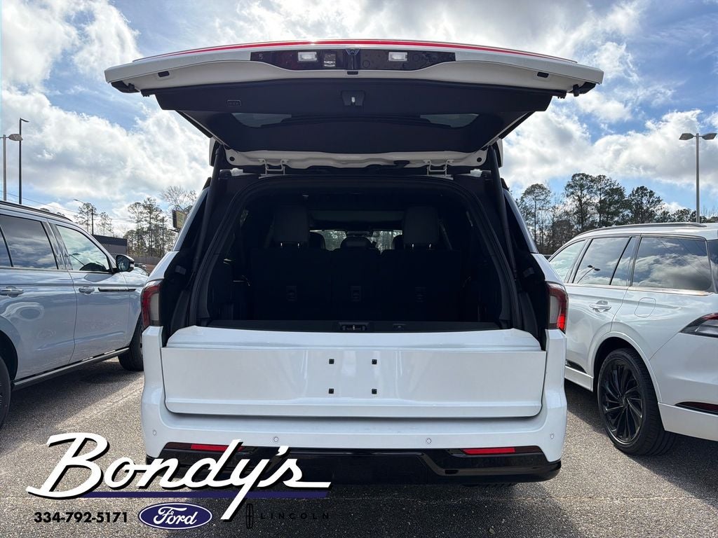 2026 Lincoln Navigator L Reserve