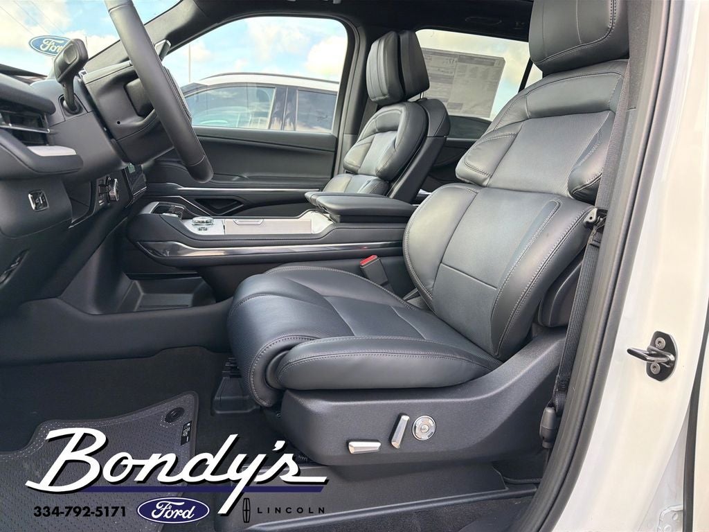 2026 Lincoln Navigator L Reserve