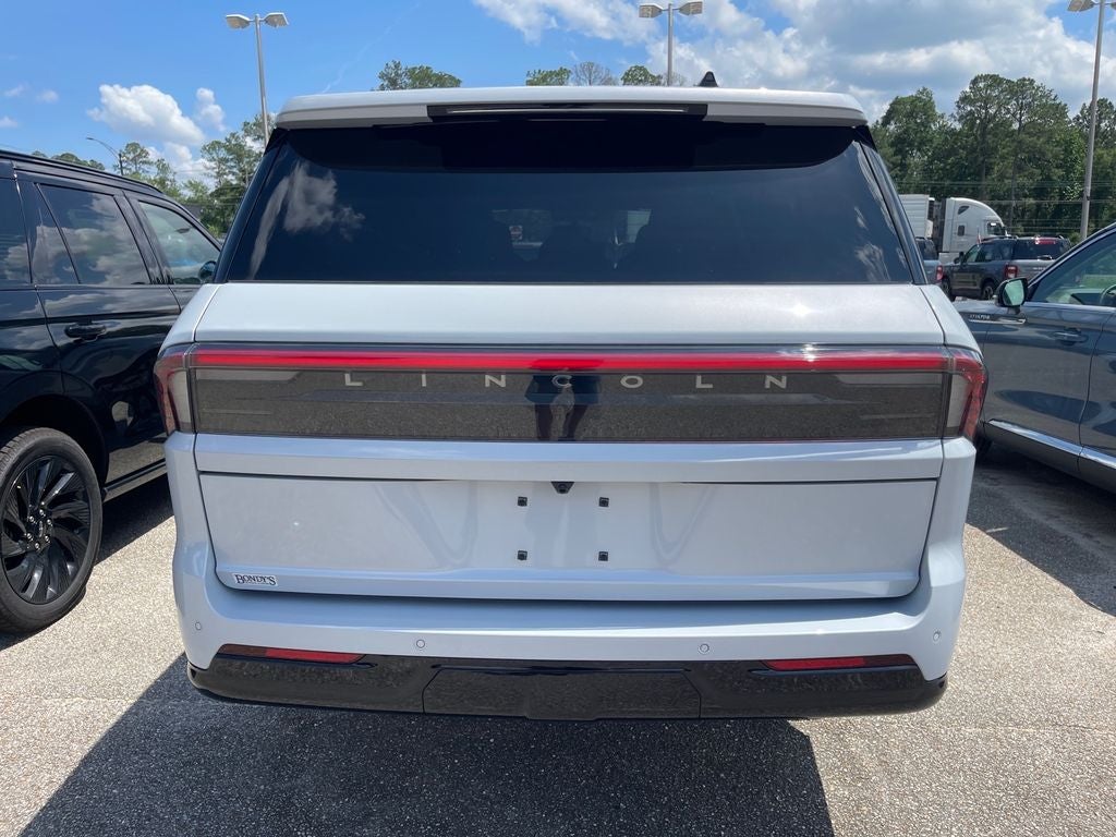 2026 Lincoln Navigator L Reserve