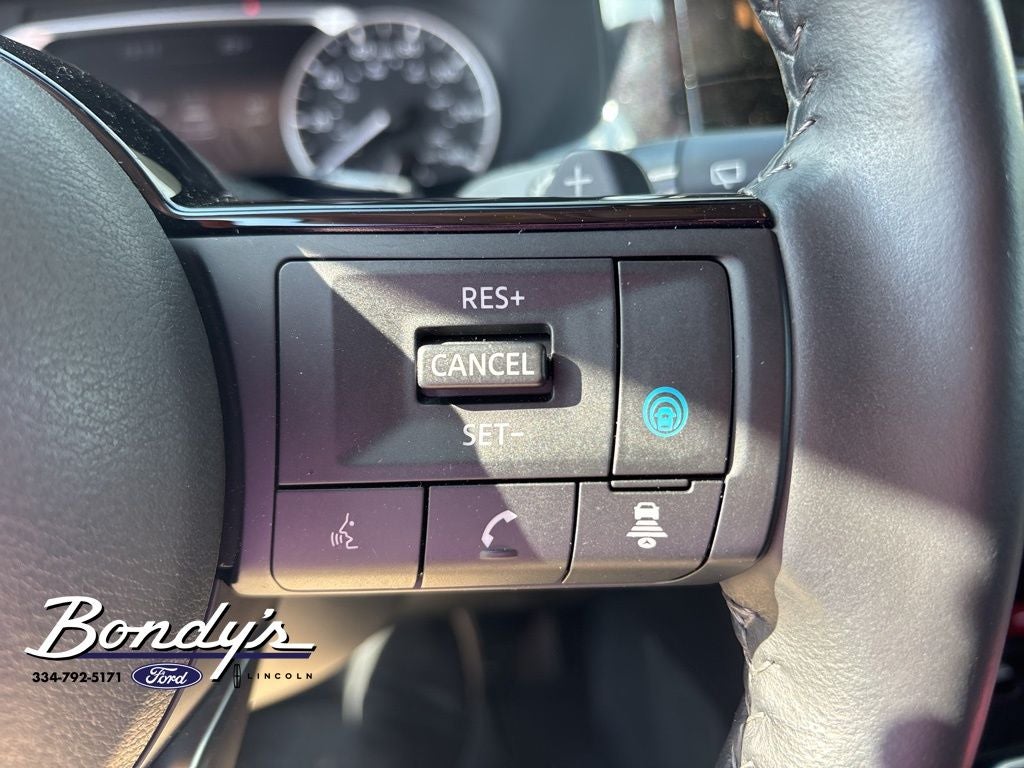 2024 Nissan Pathfinder SL