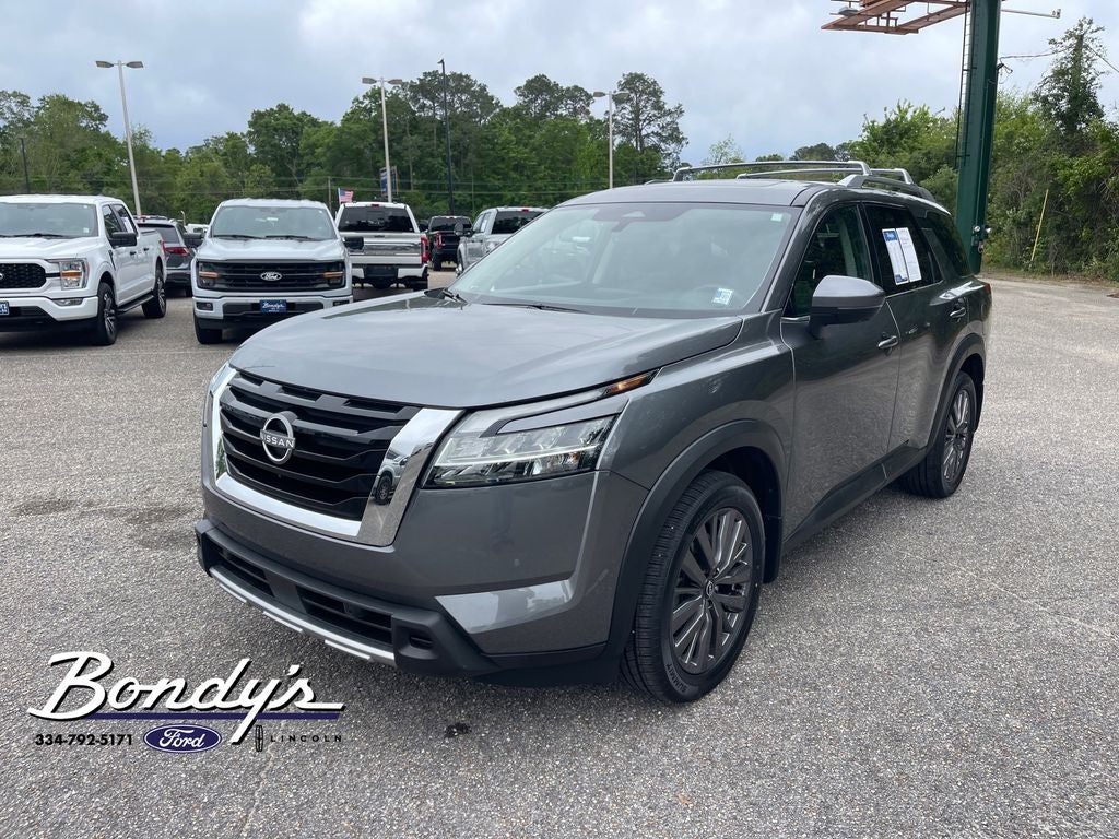 2024 Nissan Pathfinder SL