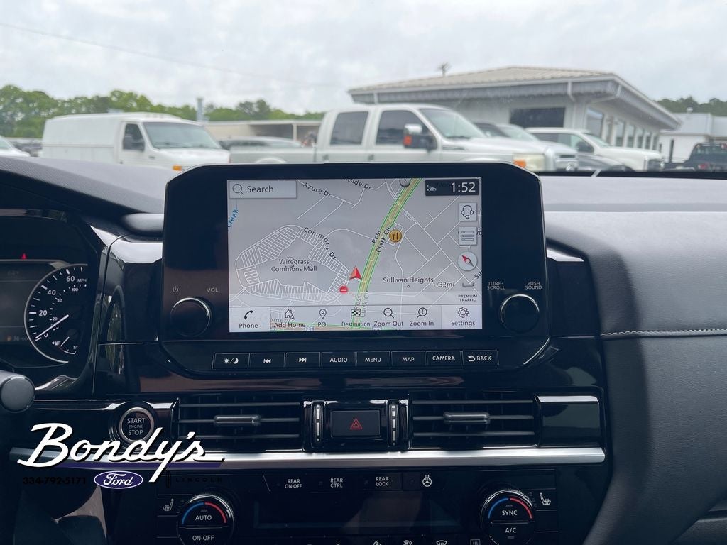 2024 Nissan Pathfinder SL