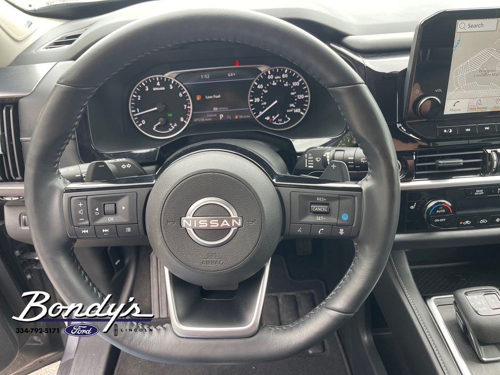 2024 Nissan Pathfinder SL