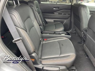 2024 Nissan Pathfinder SL
