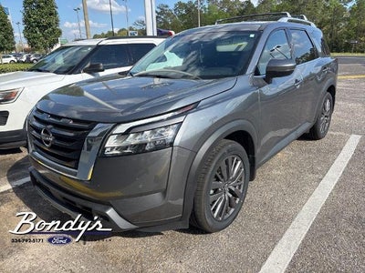 2024 Nissan Pathfinder SL