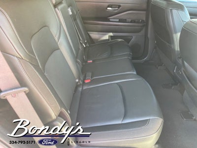 2023 Nissan Pathfinder SL