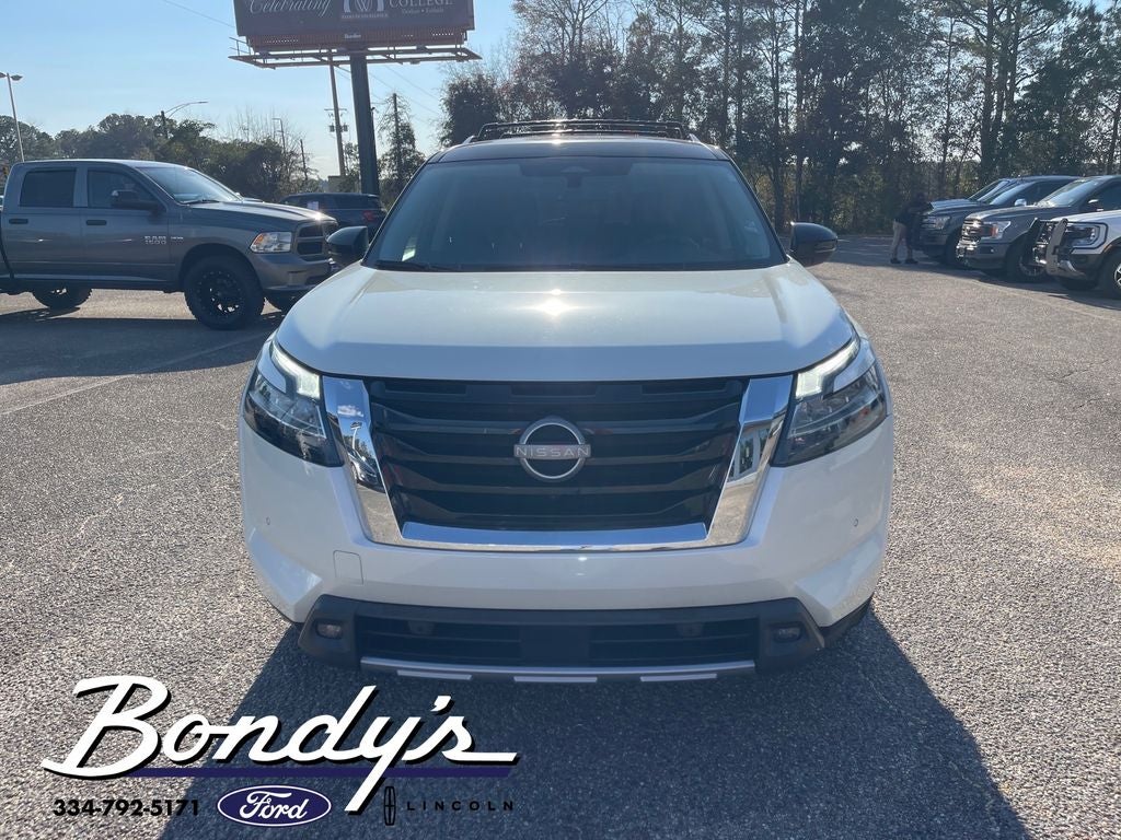 2023 Nissan Pathfinder SL