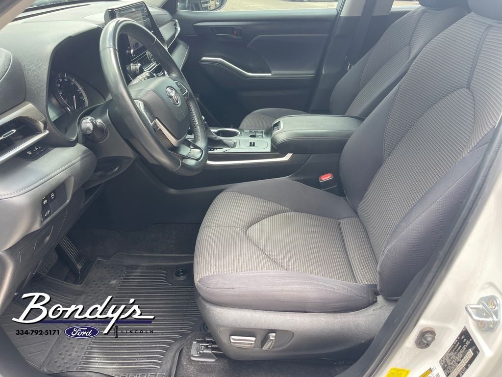 2023 Toyota Highlander LE