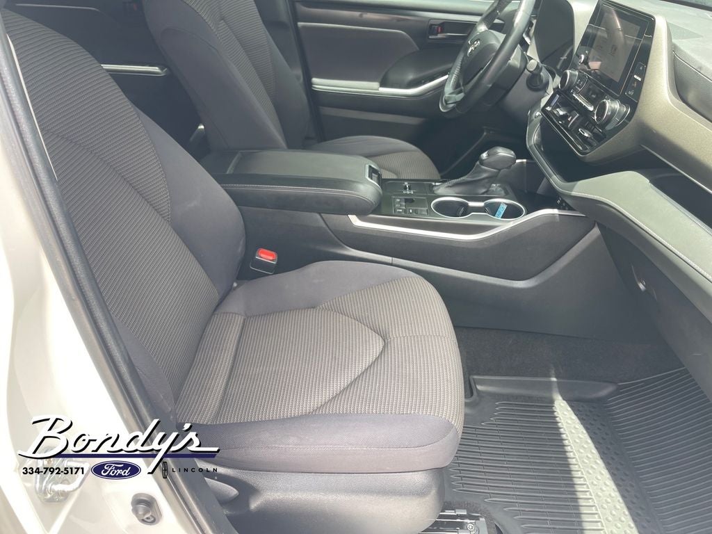 2023 Toyota Highlander LE
