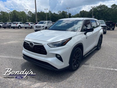 2023 Toyota Highlander LE