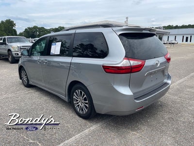 2018 Toyota Sienna XLE 8 Passenger