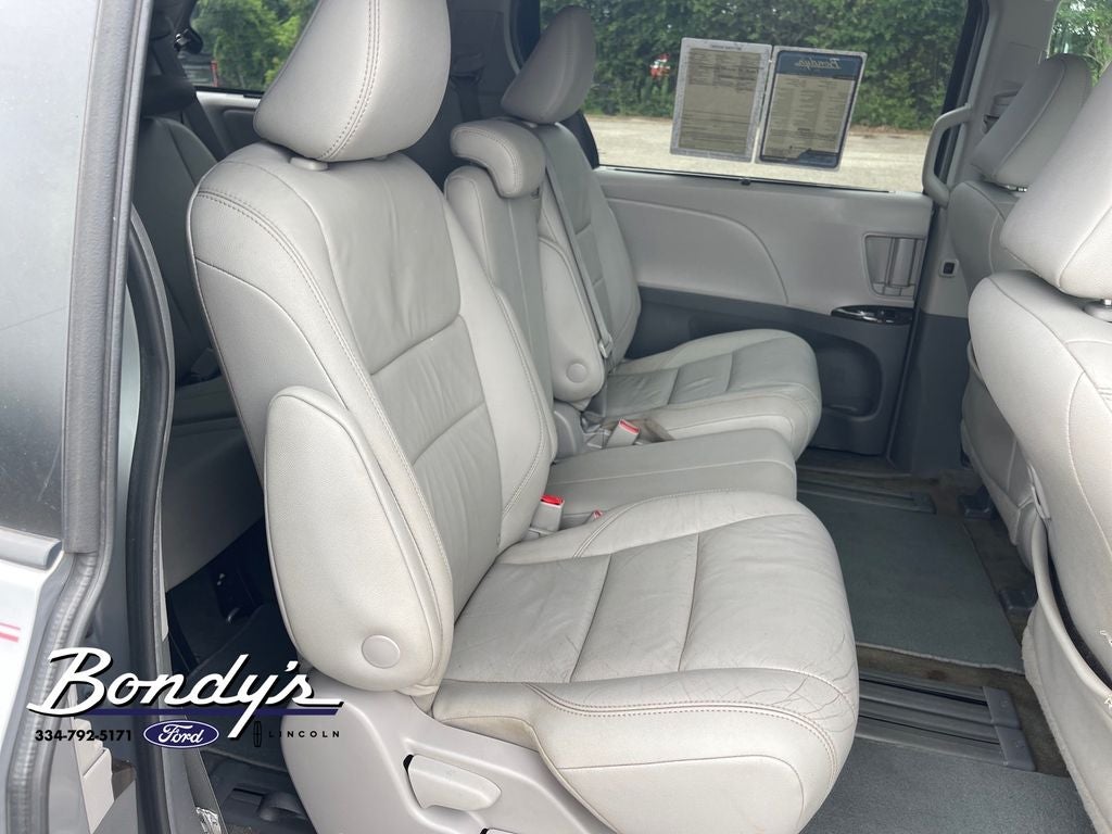 2018 Toyota Sienna XLE 8 Passenger