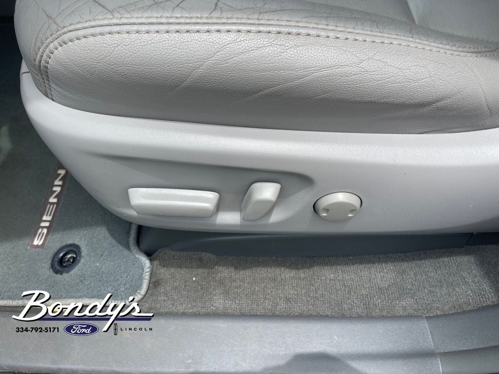 2018 Toyota Sienna XLE 8 Passenger
