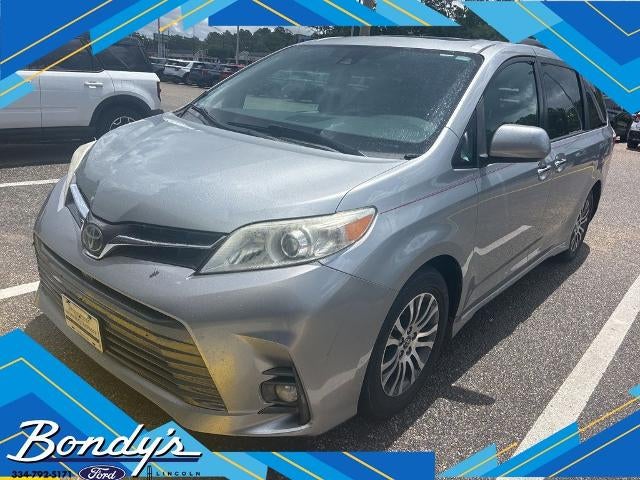 2018 Toyota Sienna XLE 8 Passenger
