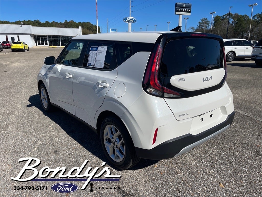 2023 Kia Soul LX