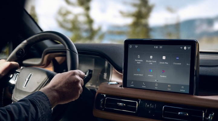 The center touchscreen of a Lincoln Aviator® SUV is shown | Bondy's Lincoln in Dothan AL