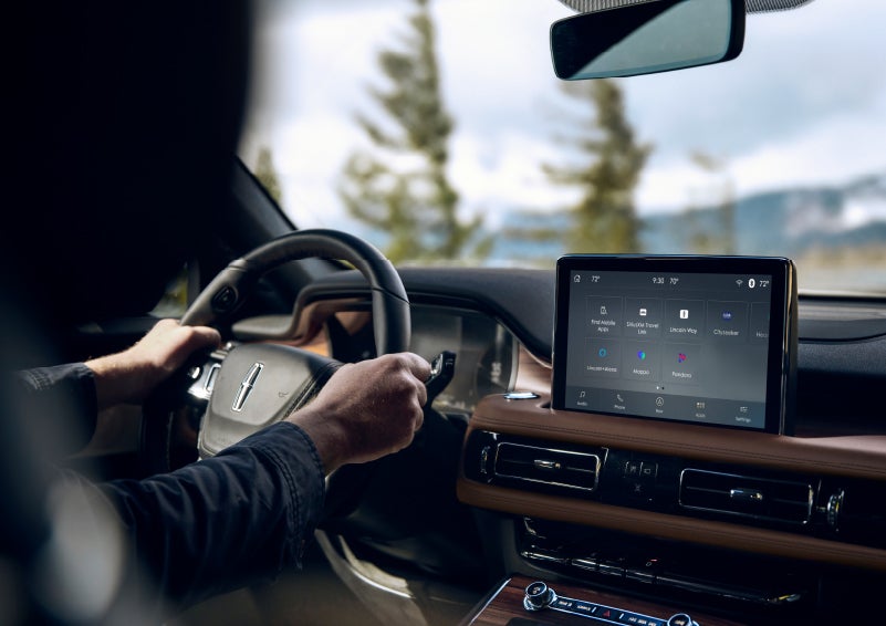 The center touch screen in a 2024 Lincoln Aviator® SUV is shown | Bondy's Lincoln in Dothan AL