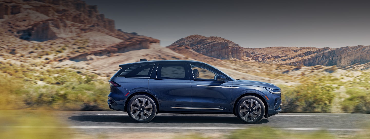 A 2024 Lincoln Nautilus® SUV is being driven in a desert setting. | Bondy's Lincoln in Dothan AL