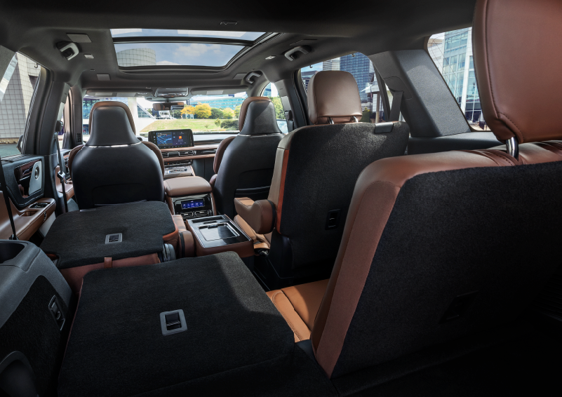 The interior of the 2025 Lincoln Aviator® SUV is shown with two seats folded down for added space. | Bondy's Lincoln in Dothan AL