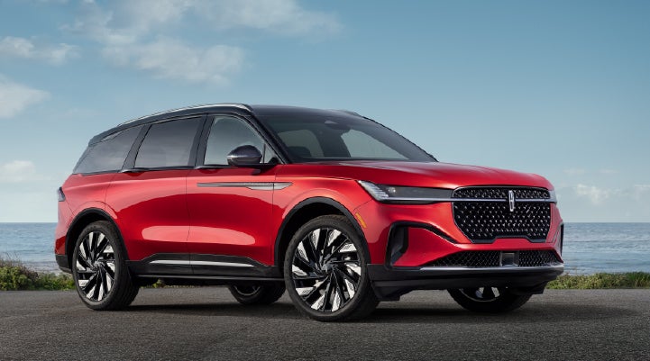 A 2025 Lincoln Nautilus® Reserve model is shown with the stylish available Jet Appearance Package. | Bondy's Lincoln in Dothan AL