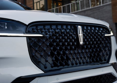 The front grille of a 2026 Lincoln Aviator® SUV is shown. | Bondy's Lincoln in Dothan AL