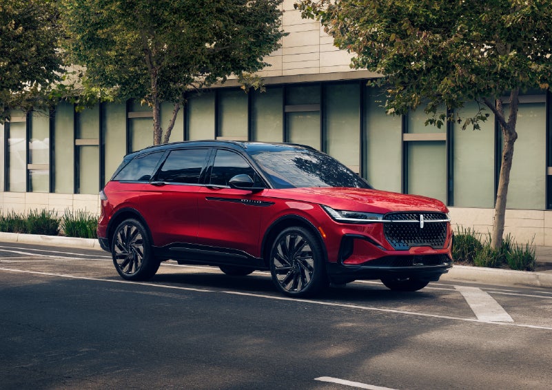 2026 Lincoln Nautilus® SUV with the available Jet Appearance Package and Hybrid transmission. | Bondy's Lincoln in Dothan AL