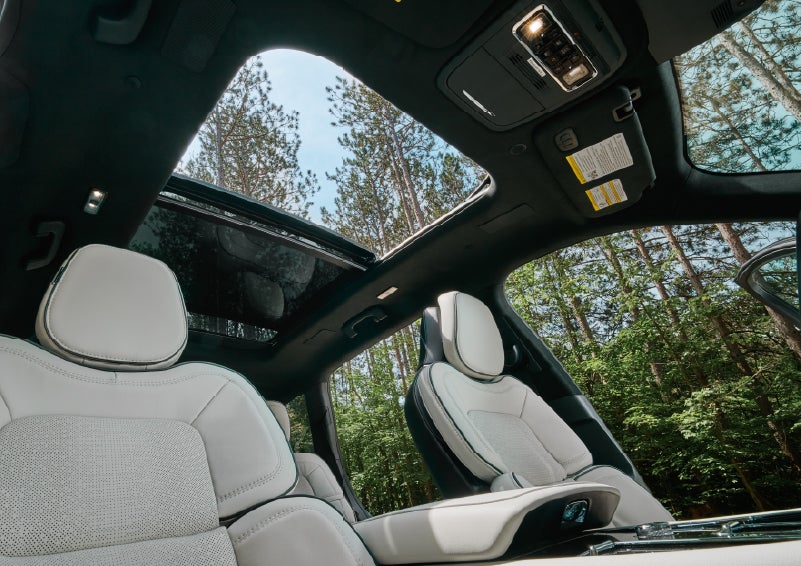 The front seats of a 2027 Lincoln Aviator® Black Label™ SUV | Bondy's Lincoln in Dothan AL