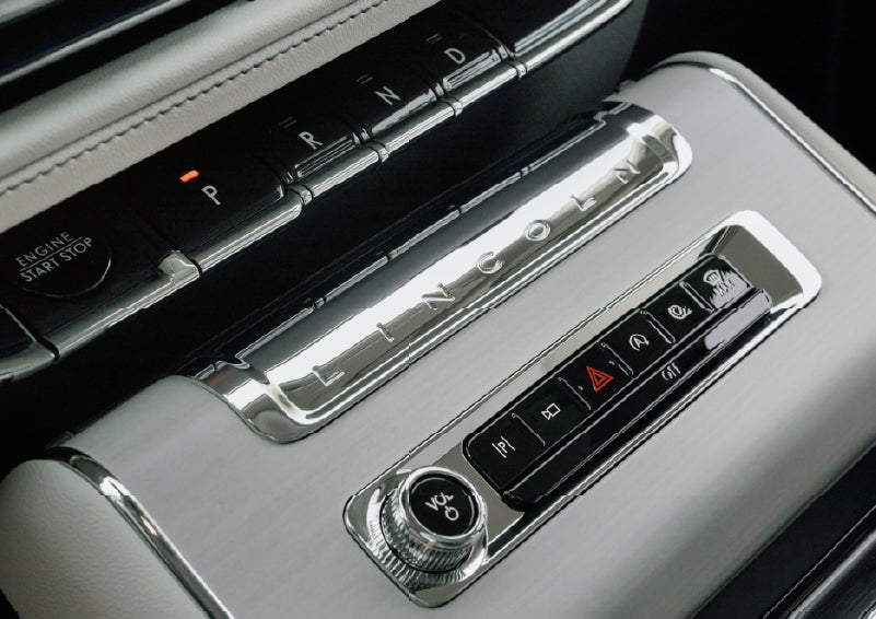 The piano key gear selector of a 2027 Lincoln Aviator® Back Label™ SUV. | Bondy's Lincoln in Dothan AL